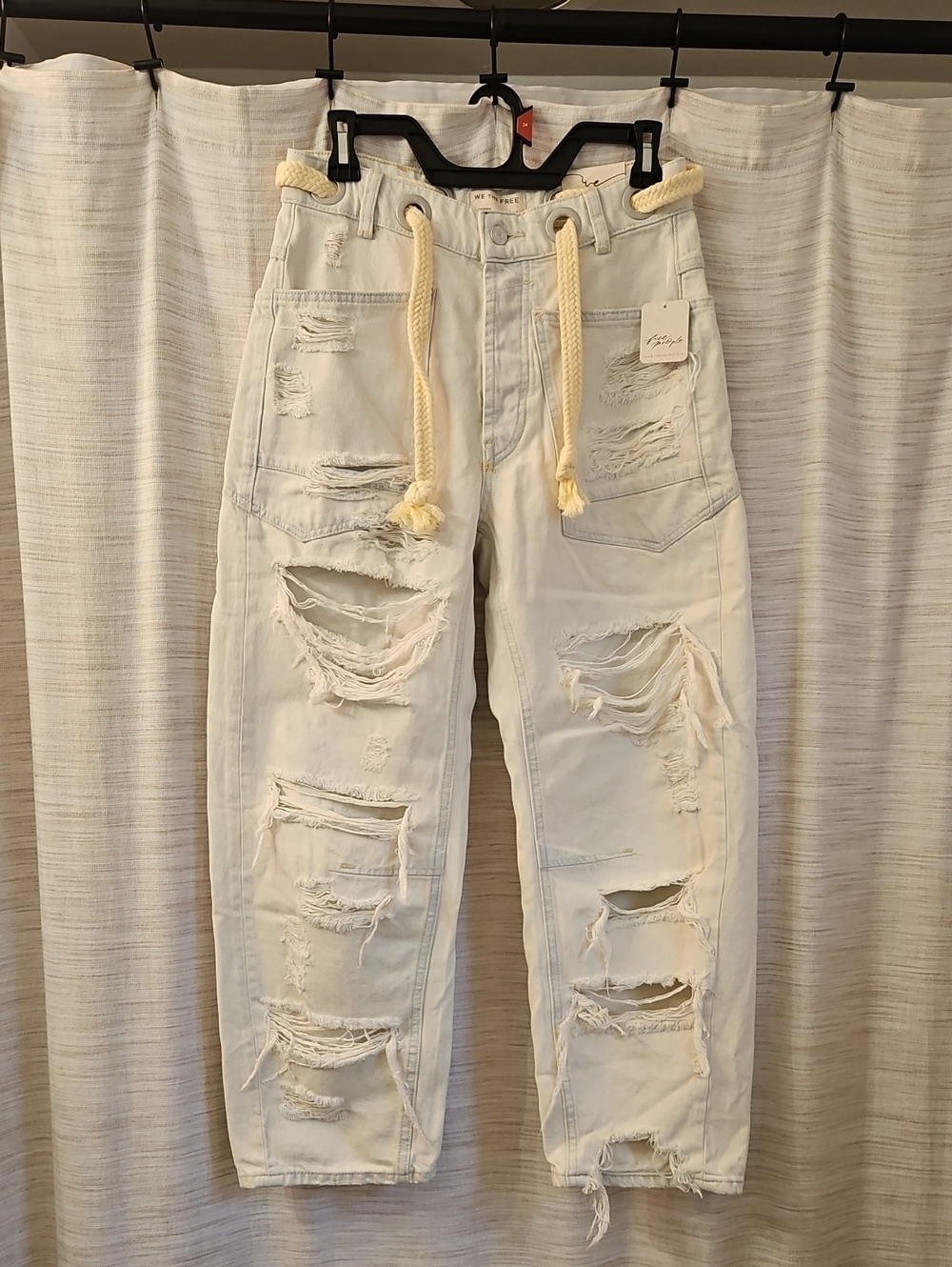 NWT We The Free Moxie Low Slung Distressed Jeans Size 24